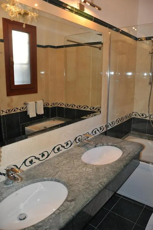 Residenza Ae Ostreghe Venice Guest house