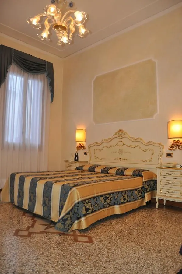 Residenza Ae Ostreghe Venice Guest house